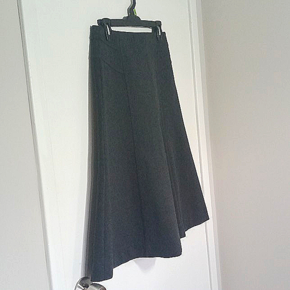 NY & Co skirt - Picture 3 of 14